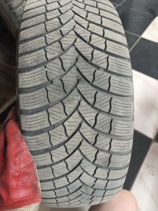 Шини Bridgestone 205.55.16