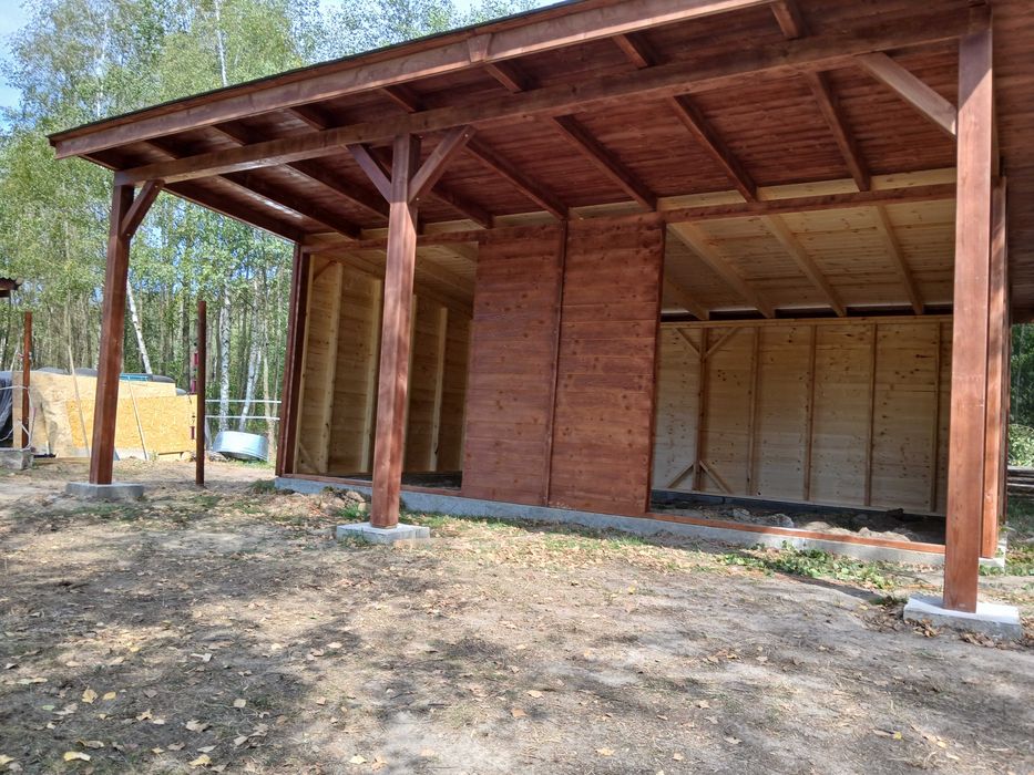 Wiata drewniana dla konia wolnostojąca Wiata na siano, paszę Producent