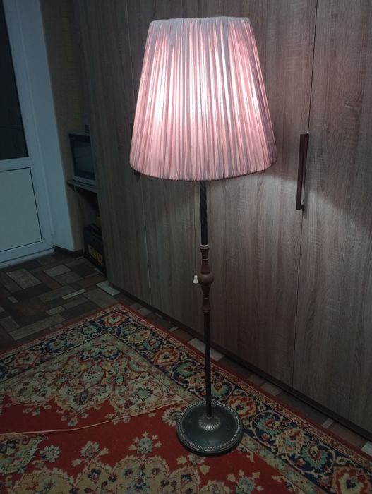 Торшер напольный