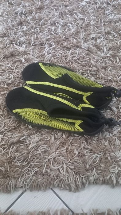 Аквашужи,взуття для плавання