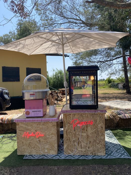 Máquina de pipocas e algodão doce