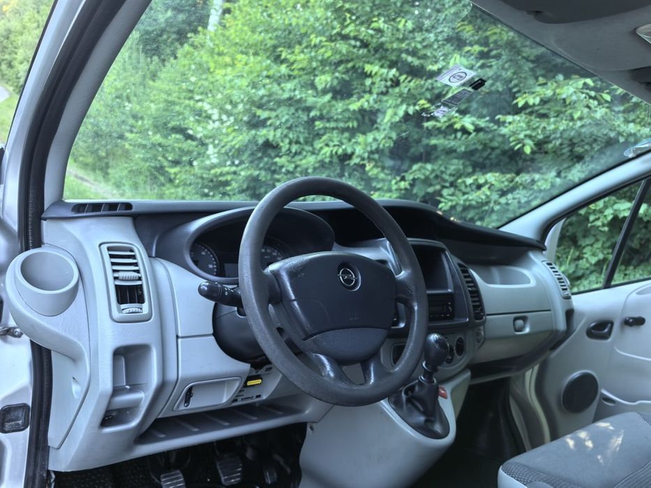Opel Vivaro_2012_LONG_2.0 90KM_Serwisowany_Prywatny
