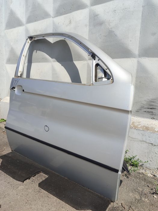 Дверь Передняя Правая BMW X5 E53 Передня Права Дверка БМВ Х5 Е53 Двери