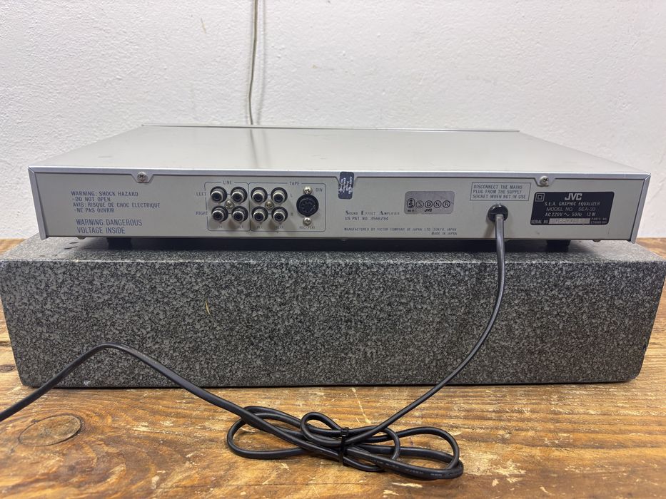 Korektor graficzny equalizer JVC SEA 33