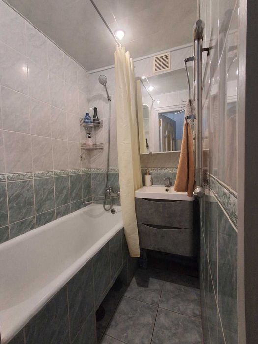 Продам 3 к. квартиру Краснодарская Едности 626 м/н Академика Барабашова ремонт