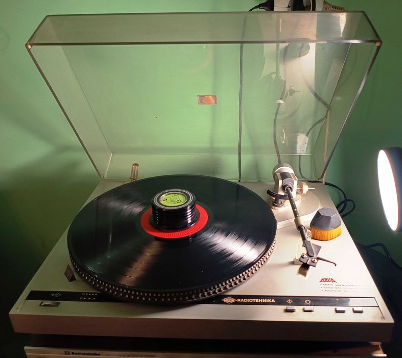 Винтажный проигрыватель Ария-102-стерео Radiotehnika навароченный