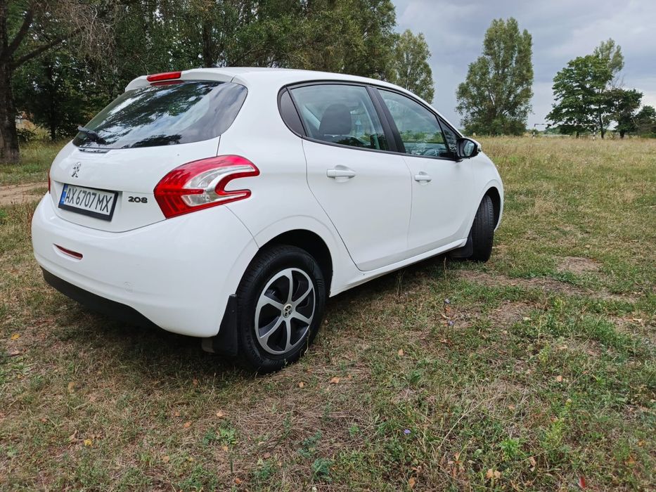Продам авто Peugeot 208