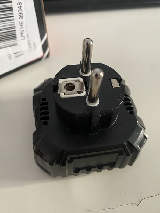 Tomada para testar corrente elétrica