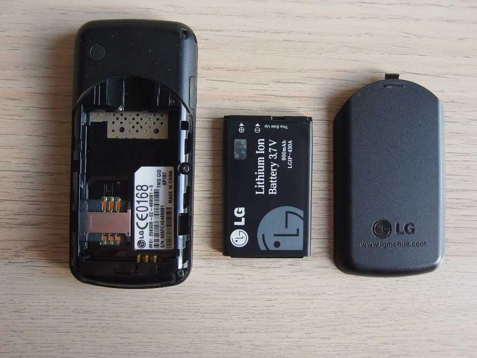 kolecnonerski retro telefon gsm  LG KP107