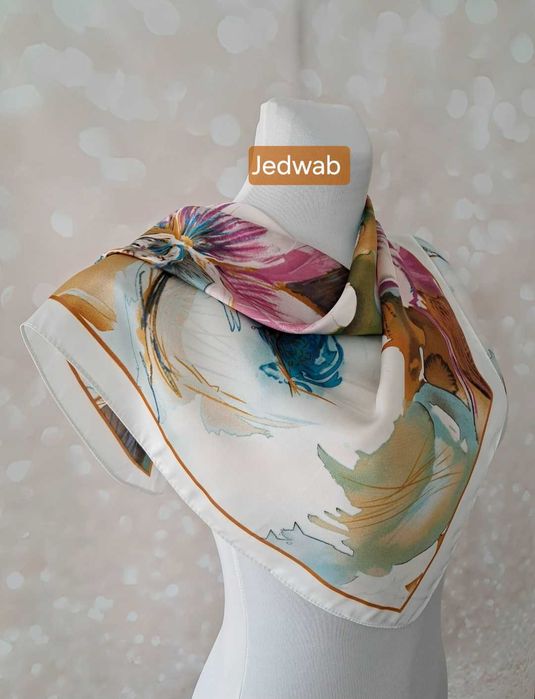 Apaszka jedwabna 68x69 cm