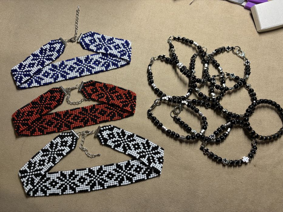 Кольє з чеського бісеру