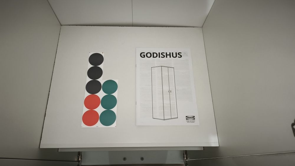 Cama Montessori + roupeiro de criança