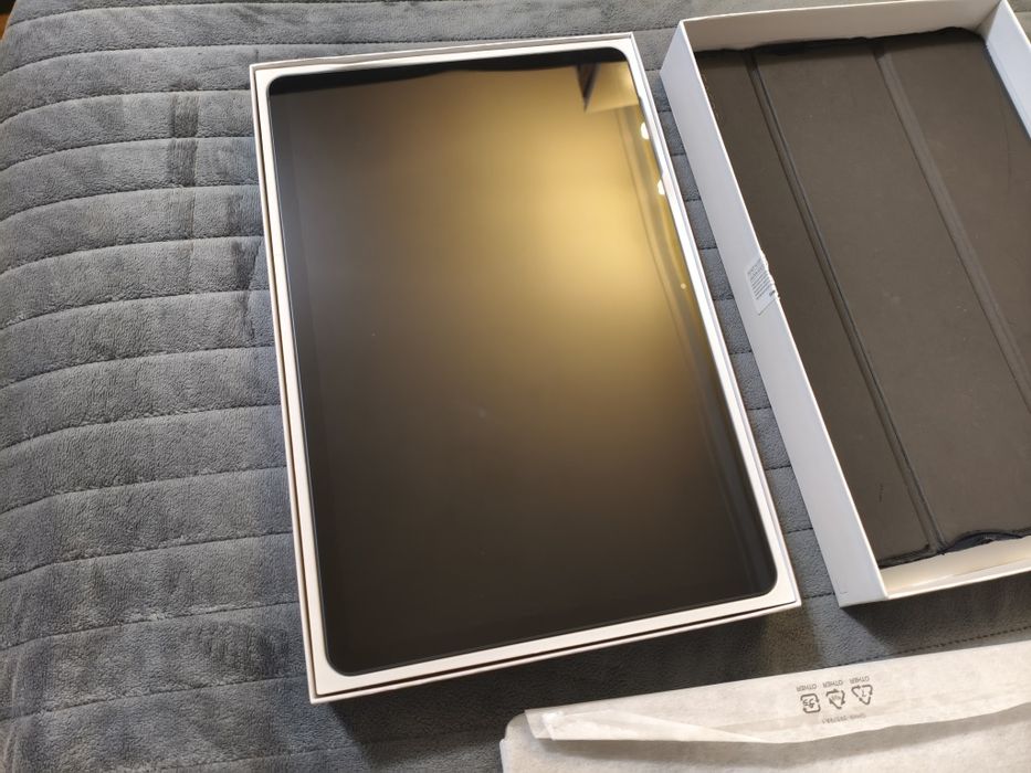 Troco/Vendo Samsung Tab S7 FE 128gb com caixa e acessórios!