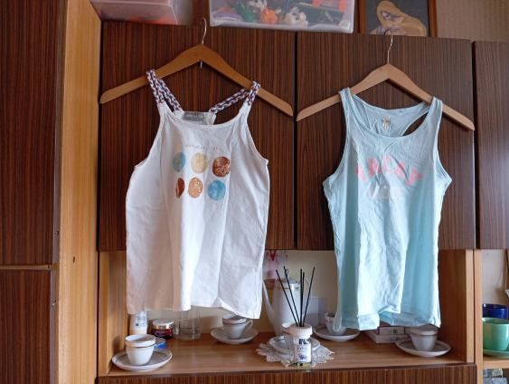 Sprzedam 2 bluzeczki na ramiączkach