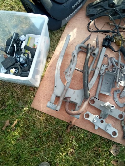 Hyosung Karion RT125 części silnik koła inne