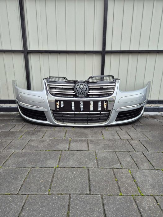 Zderzak przód przedni VW GOLF V kombi JETTA rok 08 kod lak LA7W