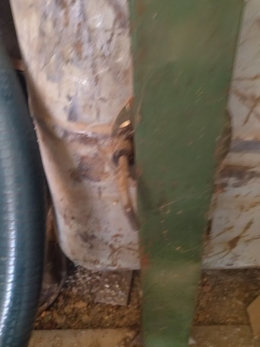 Підйомник - опрокідиватєль для легкових авто