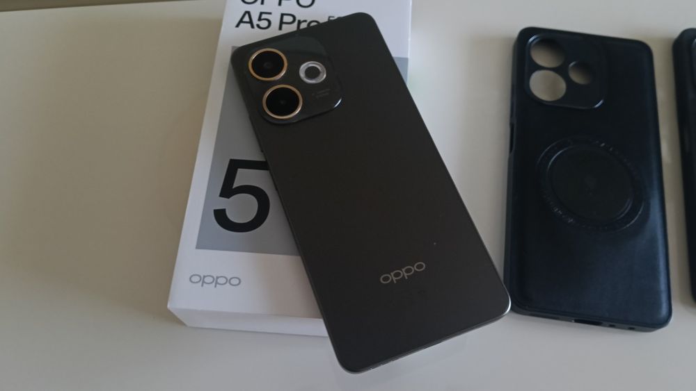 OPPO A5 pro 5G , como novo, 8 de RAM , 256 GB de memória com embalagem e 3 capas