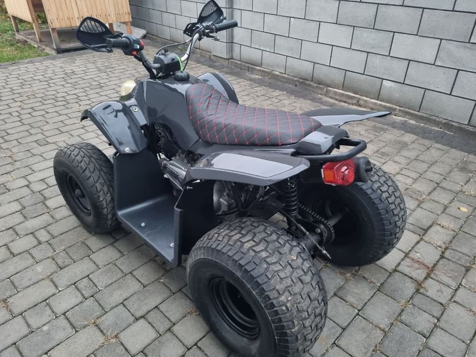 Дитячий квадроцикл Qingqi 2016р в хорошому стані.