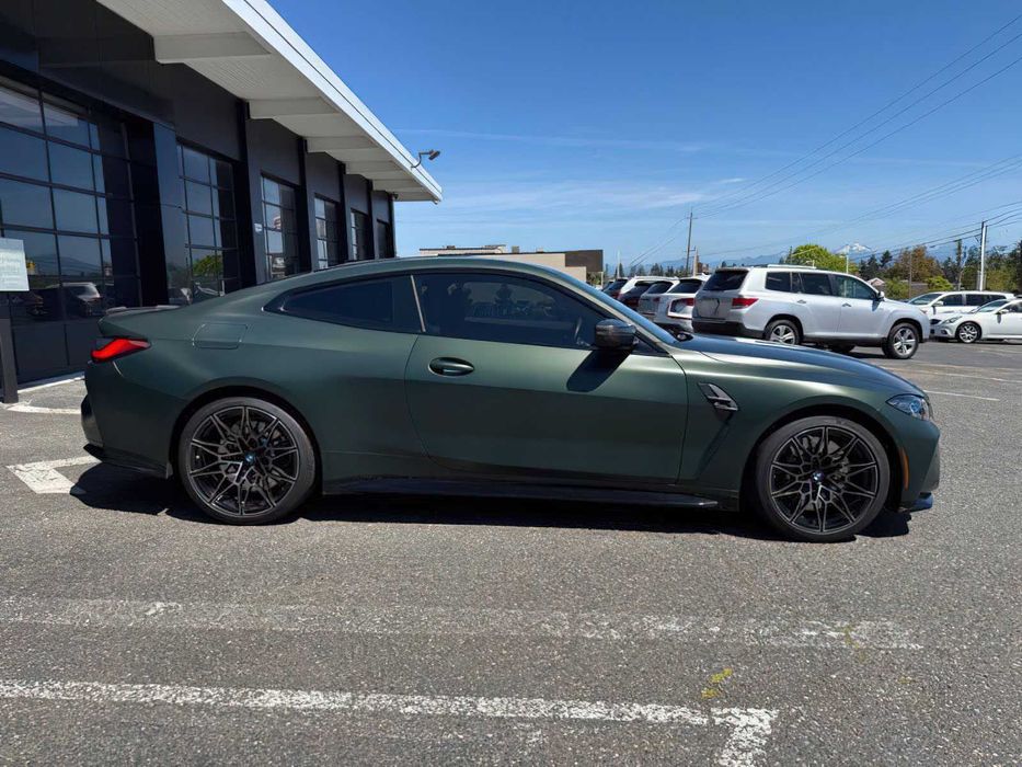 BMW M4 Competition xDrive      2024