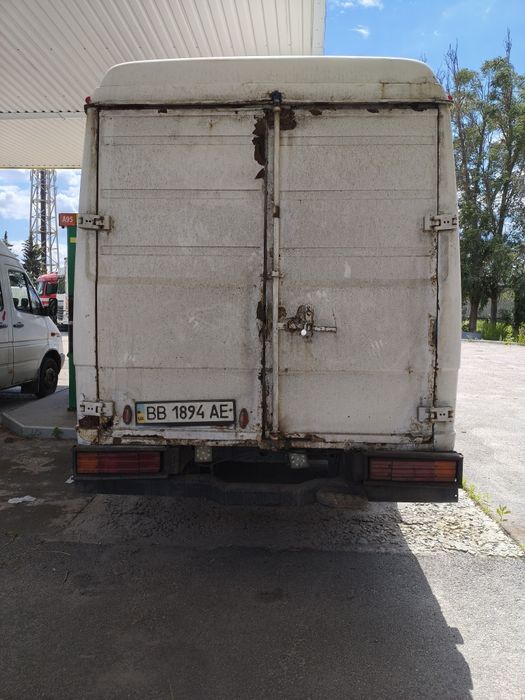 Продам авто Мерседес варіо.