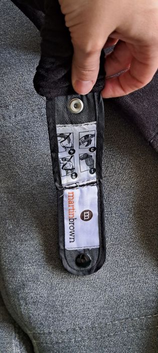 Pas do samochodu dla ciezarnej MartinBrown