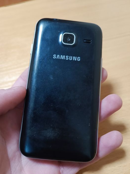Samsung g1 mini 8gb і redmi 9a 2/32