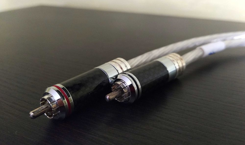 interkonekt RCA Valab Supreme Carbon Rhodium CuTe  x 1m