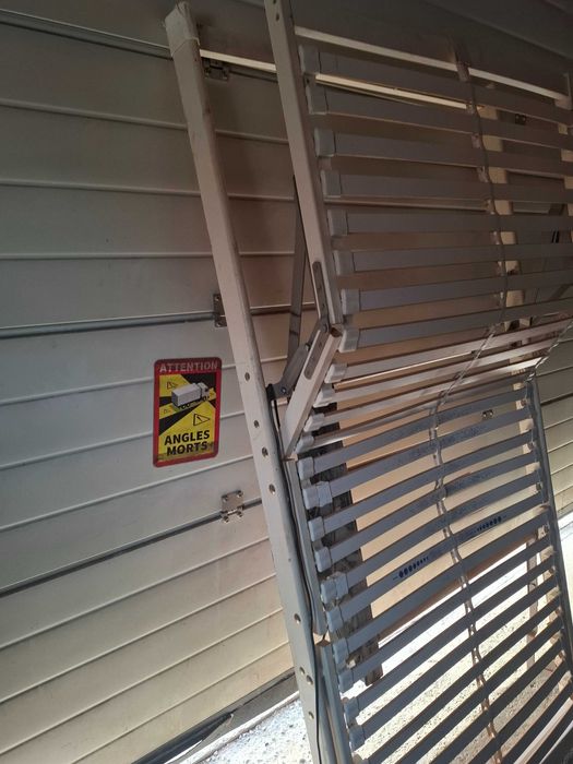 Stelaż do łóżka elektryczny