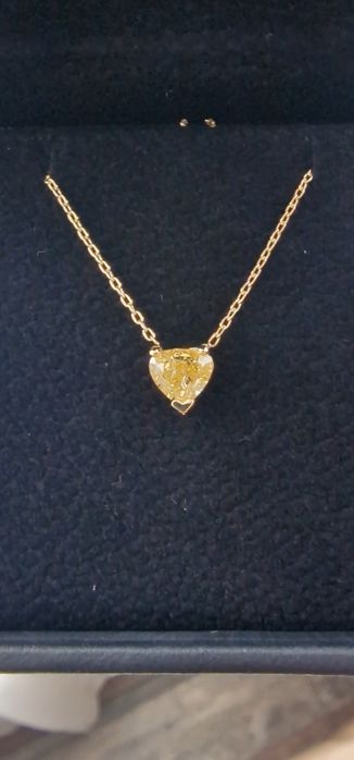 Wisiorek z diamentem