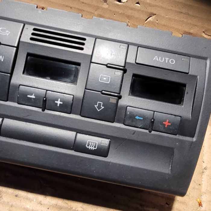 Panel nawiewu klimatyzacji 2DIN audi a4 b7 2006r