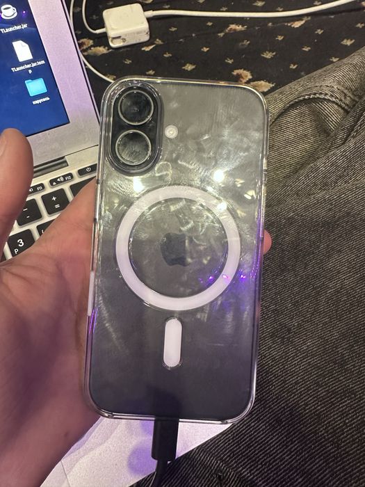 Продам телефон Apple Iphone 16 256g