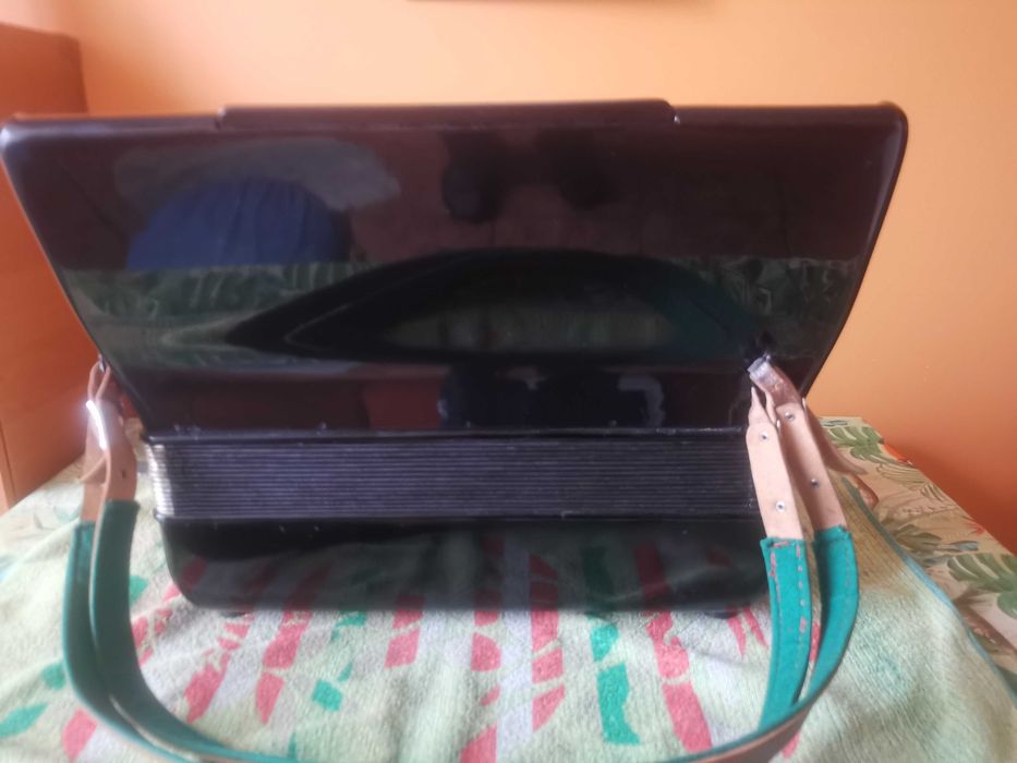 Akordeon HOHNER Atlantic 120 basów