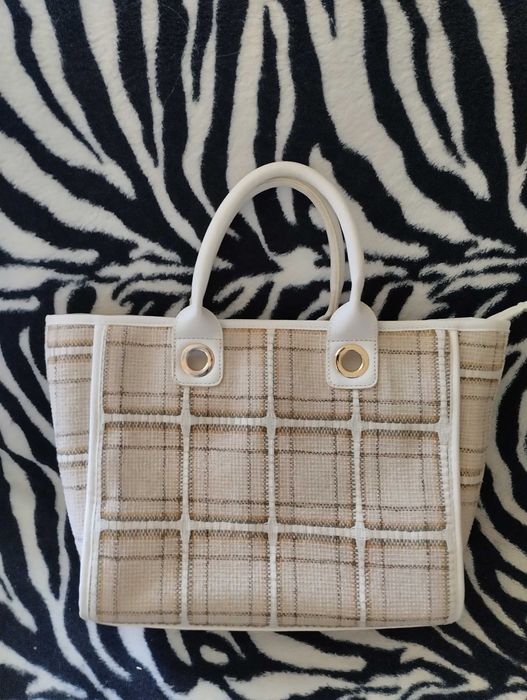 Jasna torebka do ręki