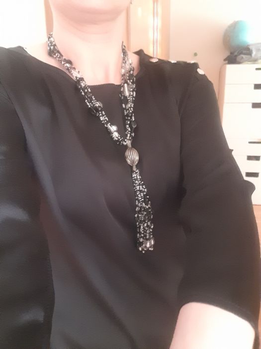 Colares Parfois e outros