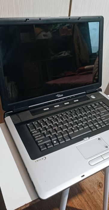 portátil Fujitsu Siemens Amilo M3438G