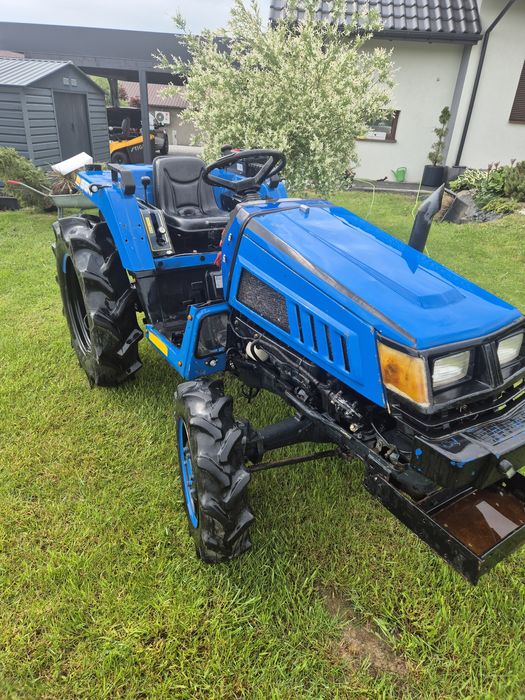 Traktorek iseki landhope tu 200 turbo 4x4