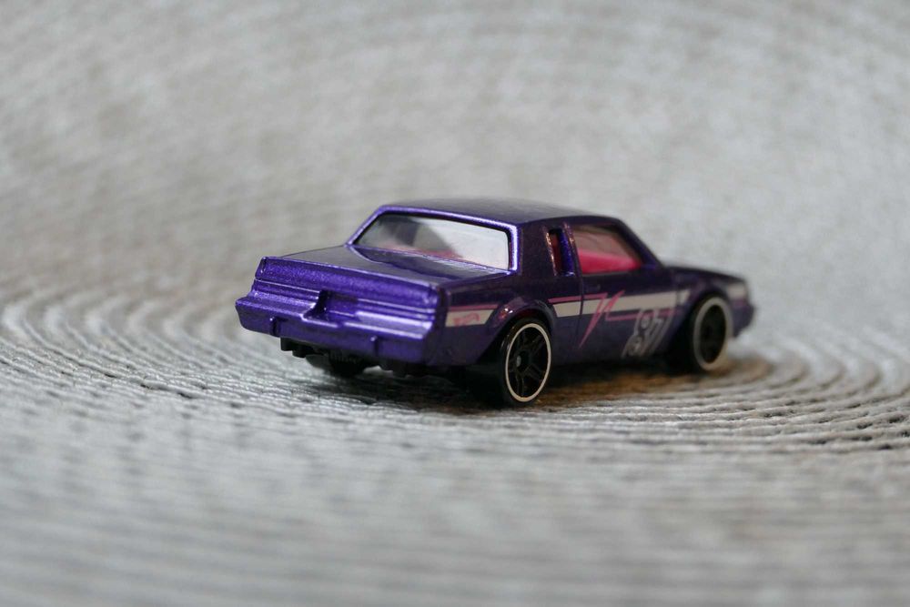 Hot Wheels autko 'Resorak' '87 BUICK REGAL GNX TH edycja 2026r.