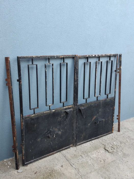 Portão pequeno em ferro