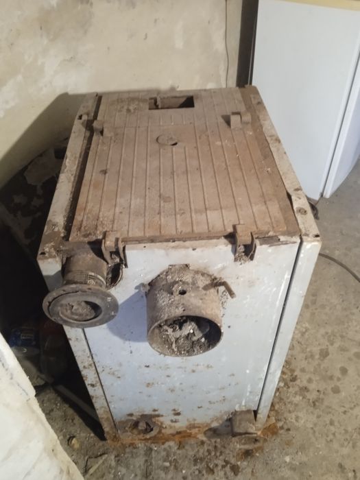 Продам твердопаливний котел в неробочому стані