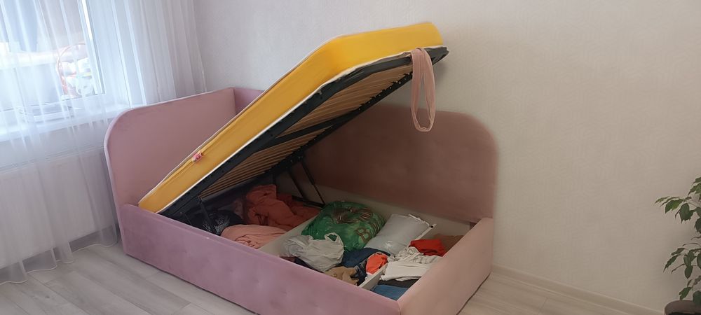 Ліжко дитяче з підйомним механізмом
