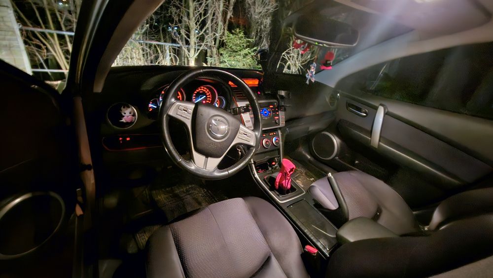 Sprzedam Mazda 6 2.0 Diesel
2008 r. - 275 000 km 
Auto w bardzo dobr