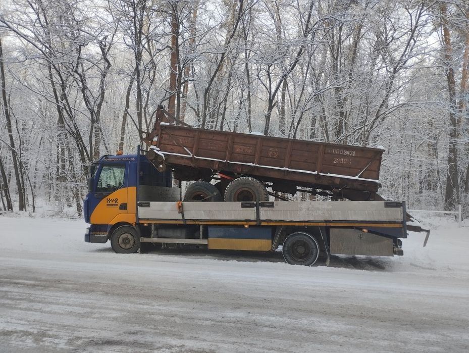 Рено Мідлум , двигун 4.8 на 220кін сил.