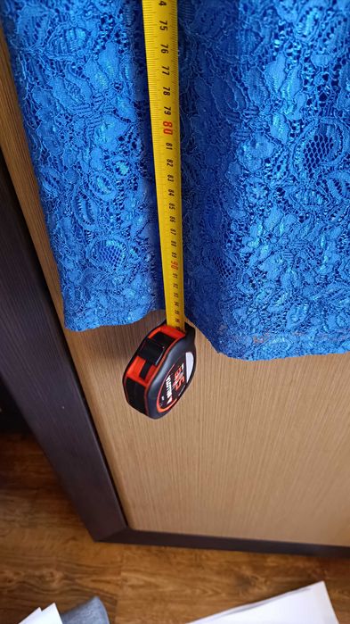 Sukienka koronkowa niebieska