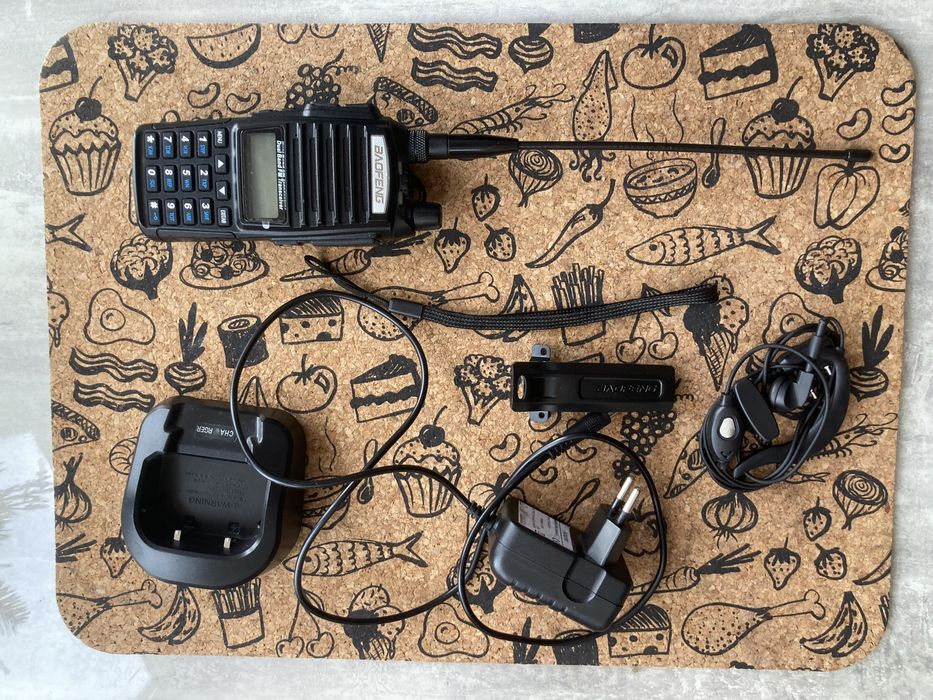 Нова рація Baofeng UV-82, додаткова антена та кабель для програмування