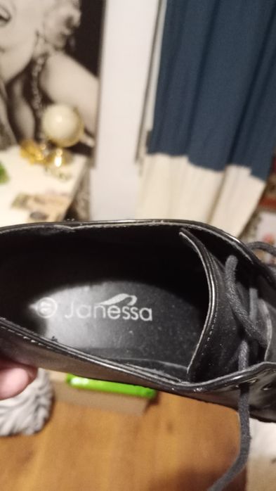 Buty na koturnie rozm.37