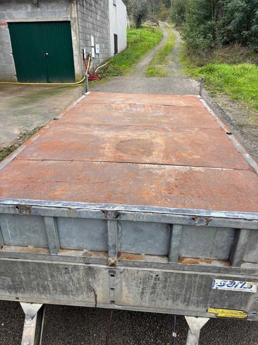 Reboque/ atrelado porta maquinas/carros