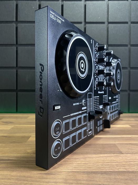 Pioneer DDJ-200 (Доставимо кур’єром — БЕЗКОШТОВНО!)