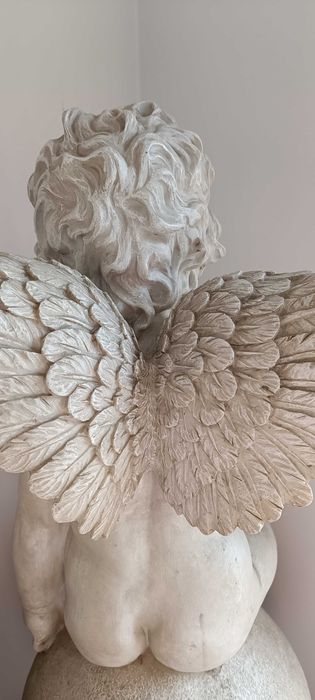 Duża Figurka aniołka