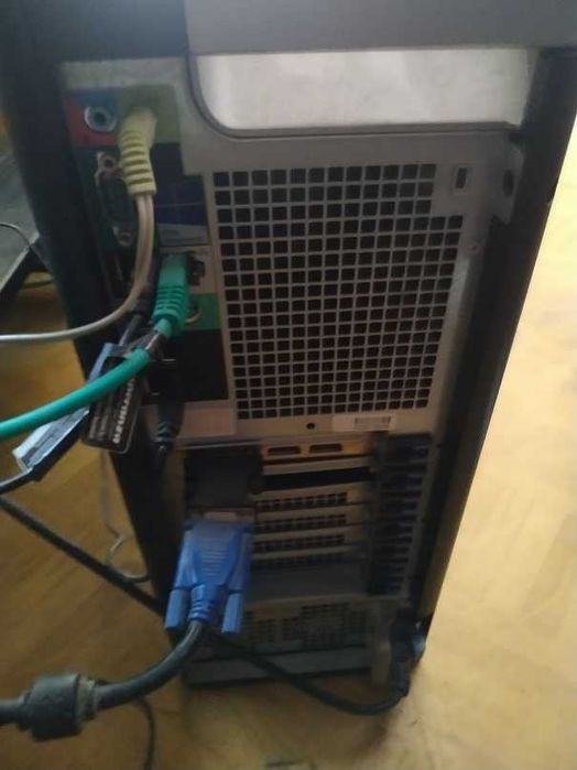 komputer stacjonarny Dell Precision T3610, RAM 16 GB, procesor e5-1603
